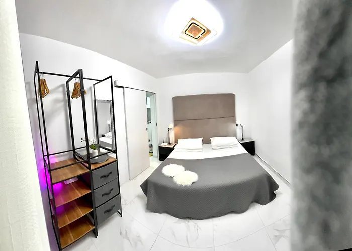 Serene Flat In Location Overlooking Siam Park