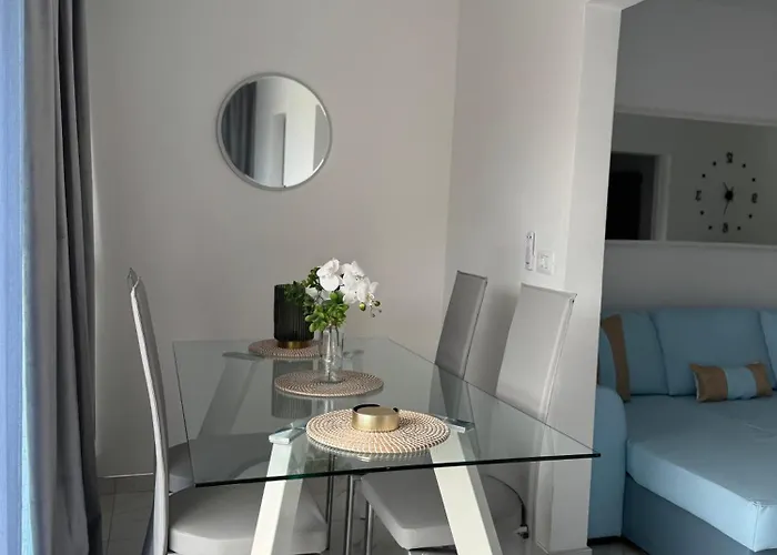 Serene Flat In Location Overlooking Siam Park *