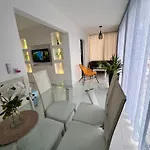 Daire Serene Flat In Location Overlooking Siam Park