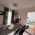 Serene Flat In Location Overlooking Siam Park Адехе