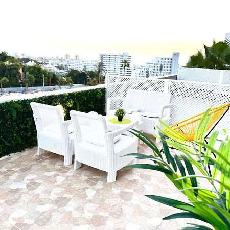 Serene Flat In Location Overlooking Siam Park 아데제