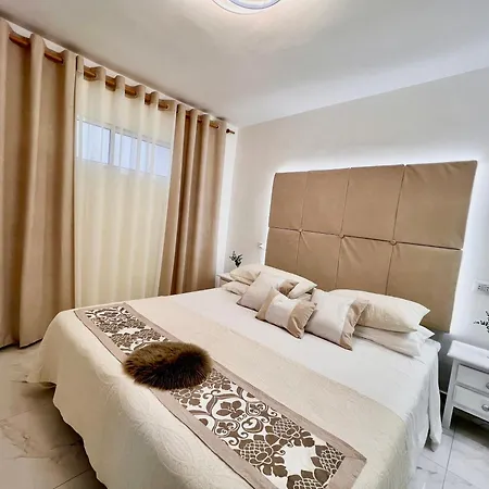 Serene Flat In Location Overlooking Siam Park Апартаменты Адехе