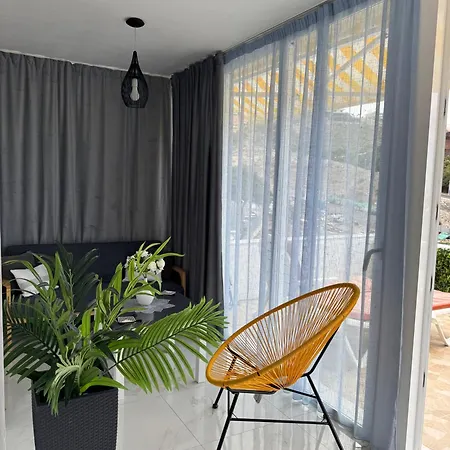 아파트 Serene Flat In Location Overlooking Siam Park 아데제