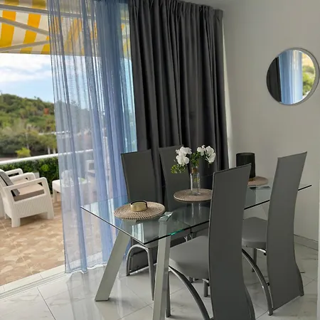 Serene Flat In Location Overlooking Siam Park * Адехе