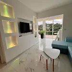 Serene Flat In Location Overlooking Siam Park 아데제